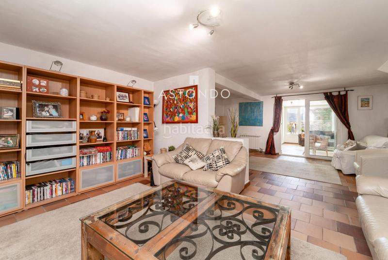 Foto 17cacece-472e-4321-90ab-ea8a6165e675. Chalet con riscaldamento parcheggio piscina in Soto del Real