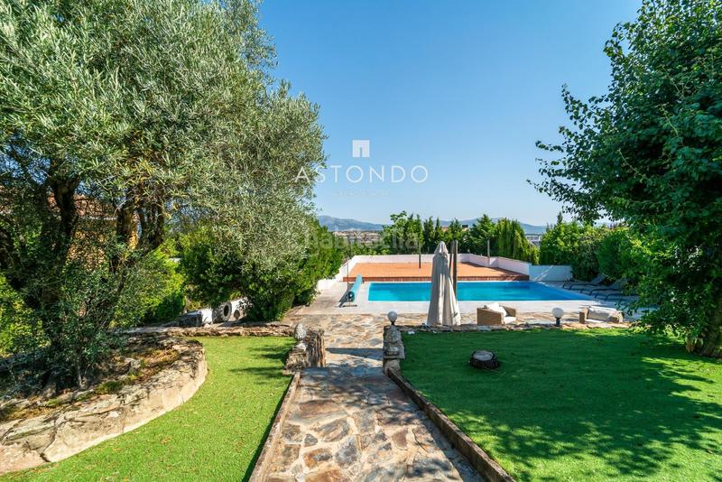 Foto 68f80210-f889-4dd7-90ee-fa8edc311b02. Chalet con riscaldamento parcheggio piscina in Soto del Real