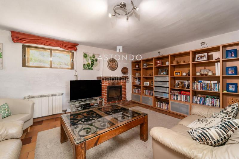 Foto 700e12c9-bd12-4a4c-9357-46bd0c5d54c4. Chalet con riscaldamento parcheggio piscina in Soto del Real