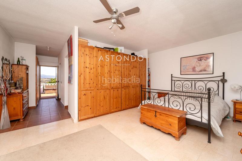 Foto a2e2d3d2-5143-4e6c-a53d-654a21d43826. Chalet con riscaldamento parcheggio piscina in Soto del Real