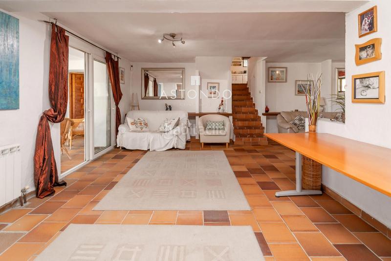 Foto fc4b5fae-e9c3-4993-a33f-652a50b05556. Chalet con riscaldamento parcheggio piscina in Soto del Real