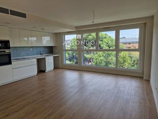 Àtic  Arturo soria. En arturo soria se vende piso con 3 habitaciones, 2 baños, garaj