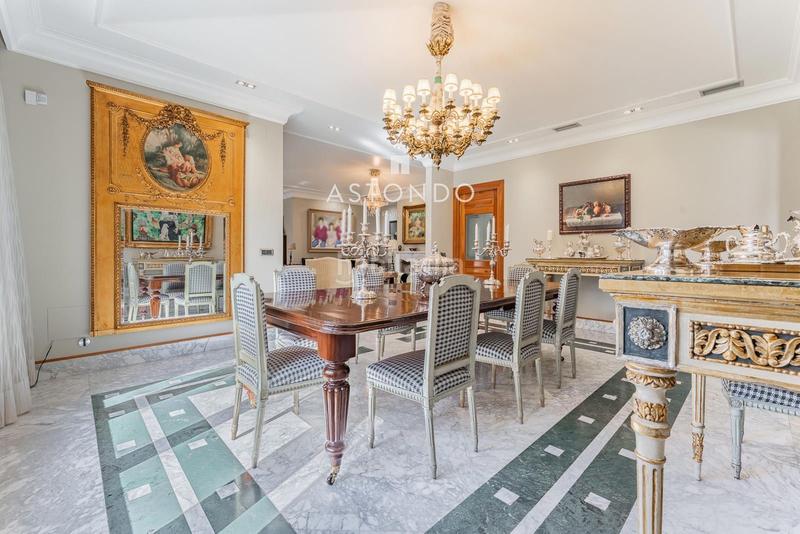 Foto 62994b20-3d32-47c2-baca-a23c6ffa4cb6. Chalet  independiente con 6 habitaciones, 8 baños, garaje, piscina, zonas verdes se vende en conde orgaz en Madrid