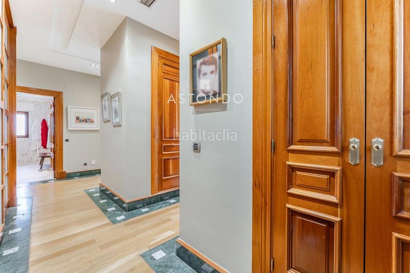 Foto 9ed8bc29-2516-449a-982e-76483055da19. Chalet  independiente con 6 habitaciones, 8 baños, garaje, piscina, zonas verdes se vende en conde orgaz en Madrid