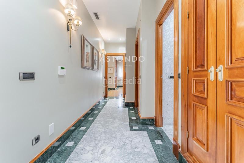 Foto ca38a883-748d-48ed-9941-b62704058e5a. Chalet  independiente con 6 habitaciones, 8 baños, garaje, piscina, zonas verdes se vende en conde orgaz en Madrid
