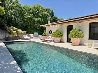 Haus  Loira (ur ciudalcampo). Lujosa casa en venta , excepcional distribucin, gran jardn, vi