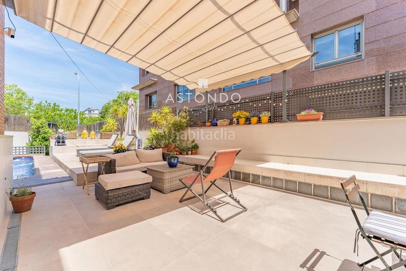 Foto 3564345a-d8f8-4559-897e-9d215c06ea28. Reihenhaus mit heizung parking pool in Canillas Madrid