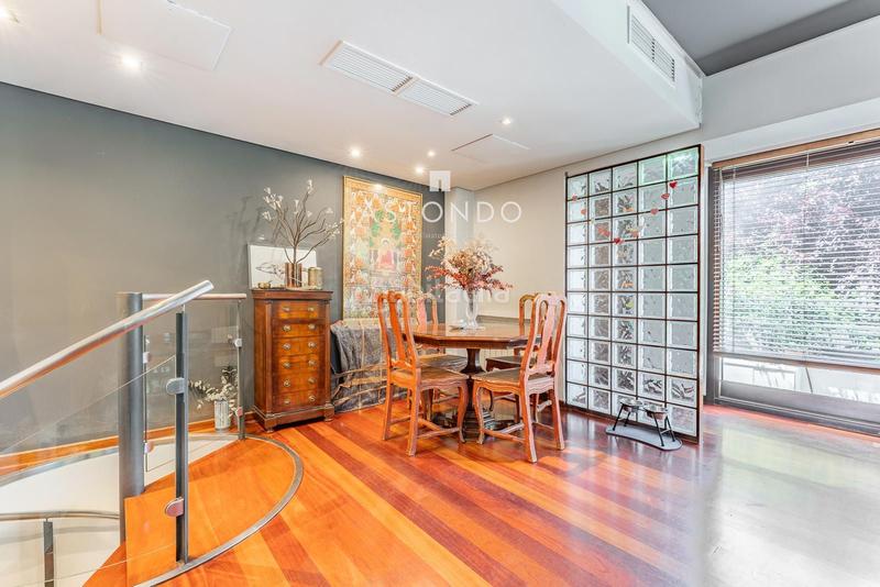 Foto 36aea298-dd21-470f-a81c-613f9abb6bfe. Reihenhaus mit heizung parking pool in Canillas Madrid