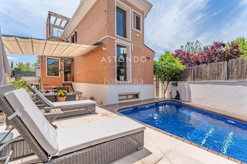 Foto bec2e7ef-c542-4f05-8dd9-186931336f54. Reihenhaus mit heizung parking pool in Canillas Madrid