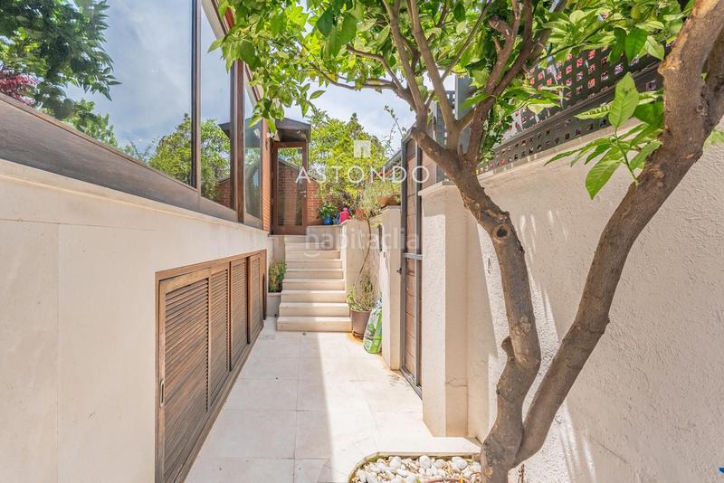 Foto d1d8fa2c-9d39-41dd-8c88-26cb57efc6fc. Reihenhaus mit heizung parking pool in Canillas Madrid