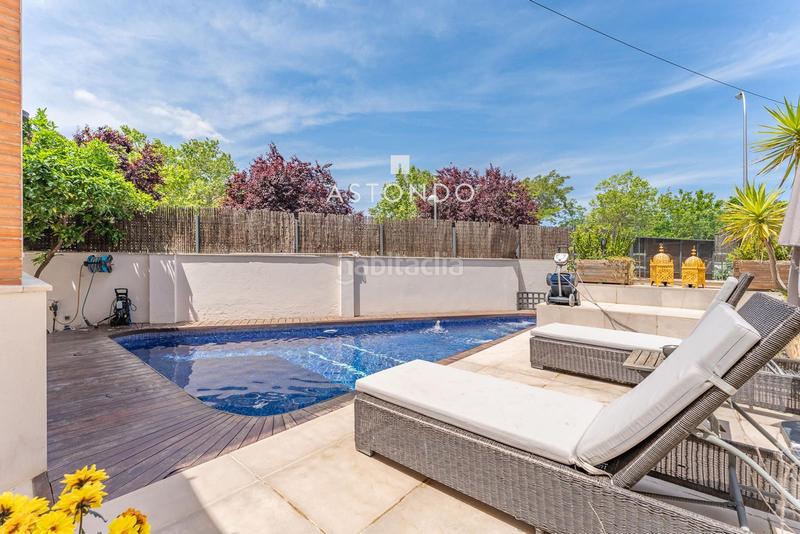 Foto d4523ce0-daa0-4b36-991c-6fe6a07e65df. Reihenhaus mit heizung parking pool in Canillas Madrid