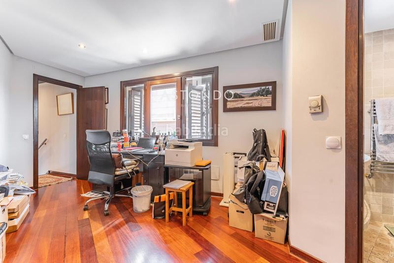 Foto e3d2cc7c-87e5-4cc7-bfc6-f01d64a05173. Reihenhaus mit heizung parking pool in Canillas Madrid