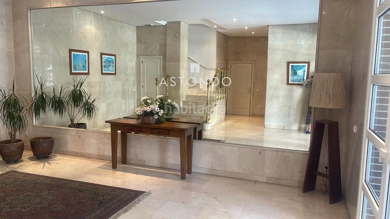 Foto 09f61ebb-5d9f-45ae-9715-3a2177e5b76b. Rent flat with heating parking pool in Pinar del Rey Madrid