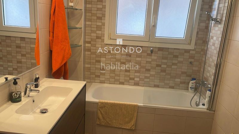 Foto 6dcedf3e-a46a-4490-b782-66458f3243d2. Rent flat with heating parking pool in Pinar del Rey Madrid