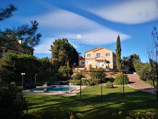Chalet  Embajador. Venta de chalet independiente de 479m2 en parcela de 3.000 m2, p