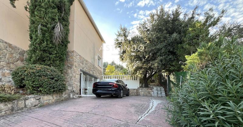 Foto 0a34d7a2-9a31-4f64-acc6-0fd27ef63661. Chalet con riscaldamento parcheggio piscina in Ciudalcampo