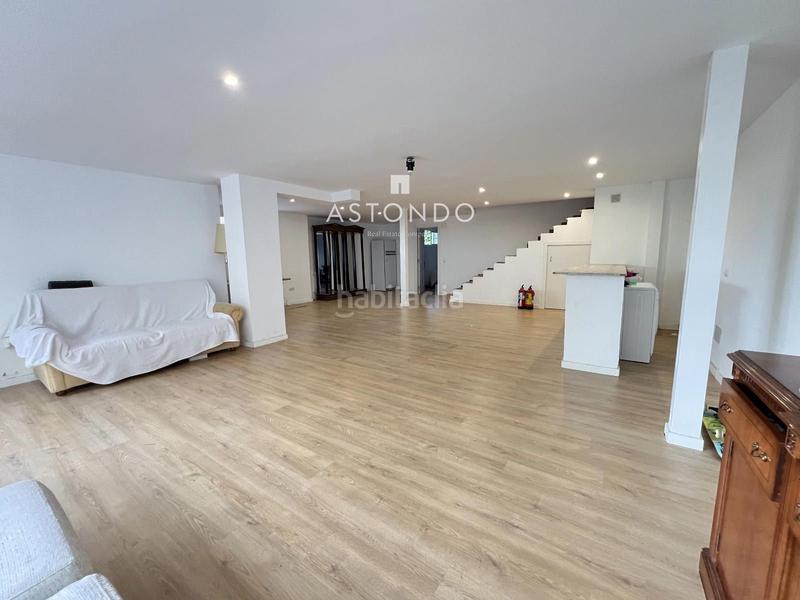 Foto 8602bcc0-f5b5-48e0-b414-af39047560dd. Chalet con riscaldamento parcheggio piscina in Ciudalcampo