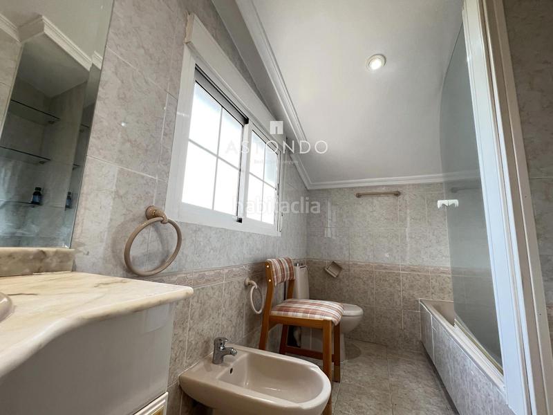 Foto ffbc8dba-c605-4eeb-81f2-9d8b81a1eeca. Chalet con riscaldamento parcheggio piscina in Ciudalcampo