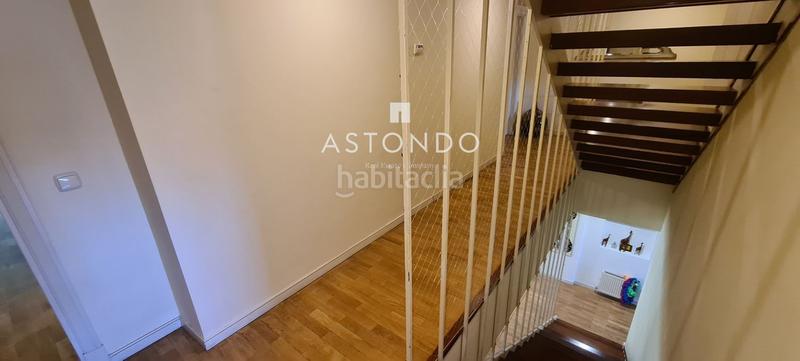 Foto c7e3d900-bba9-42fa-8695-a30852a6d885. Lloguer casa adossada amb calefacció aparcament piscina a Madrid