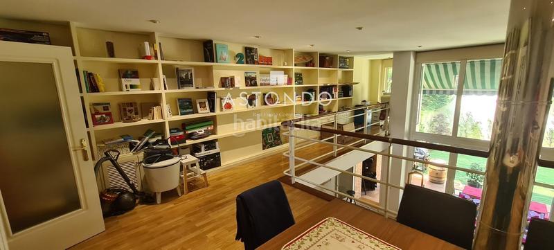 Foto 6266669a-fe90-4042-88ea-81b3d0499f03. Rent semi detached house with heating parking pool in Madrid