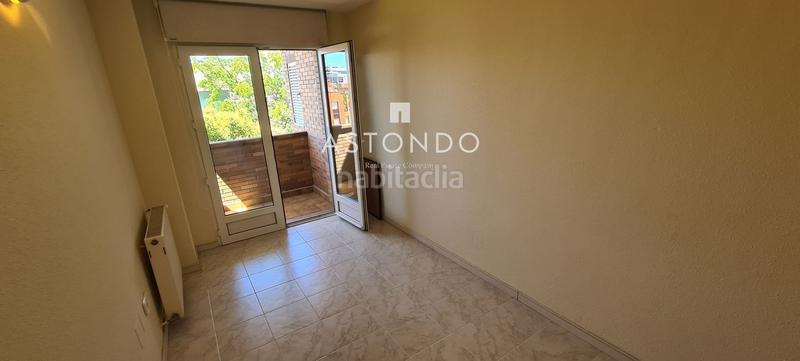 Foto 96d25ffa-5378-488a-9bf5-bbd5f0a83473. Rent semi detached house with heating parking pool in Madrid