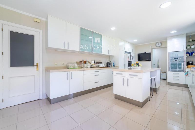 Foto 8914c95e-219f-4eee-b120-9d45436d1977. Chalet con riscaldamento parcheggio piscina in Ciudalcampo