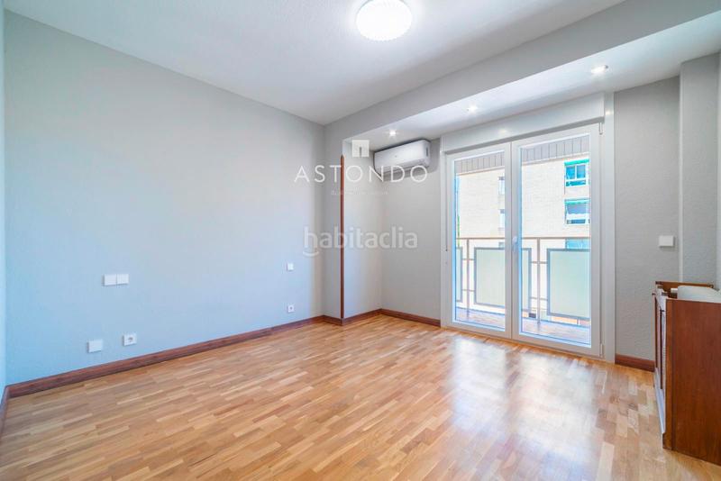 Foto 8e2bcb8b-5f36-4dfd-b29c-95e125d3086c. Rent flat with heating parking in Apóstol Santiago Madrid