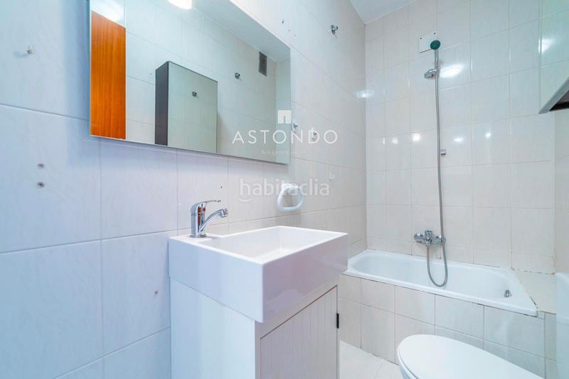 Foto a657a9cf-8d52-4b59-a4fc-9587a721e45b. Rent flat with heating parking in Apóstol Santiago Madrid