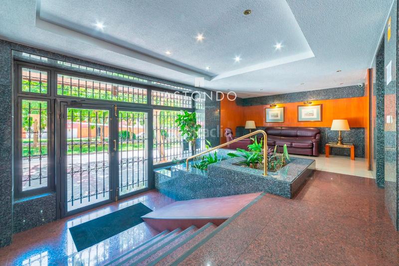 Foto d2292deb-9ef0-4297-8343-0cda1e0bfbc6. Rent flat with heating parking in Apóstol Santiago Madrid