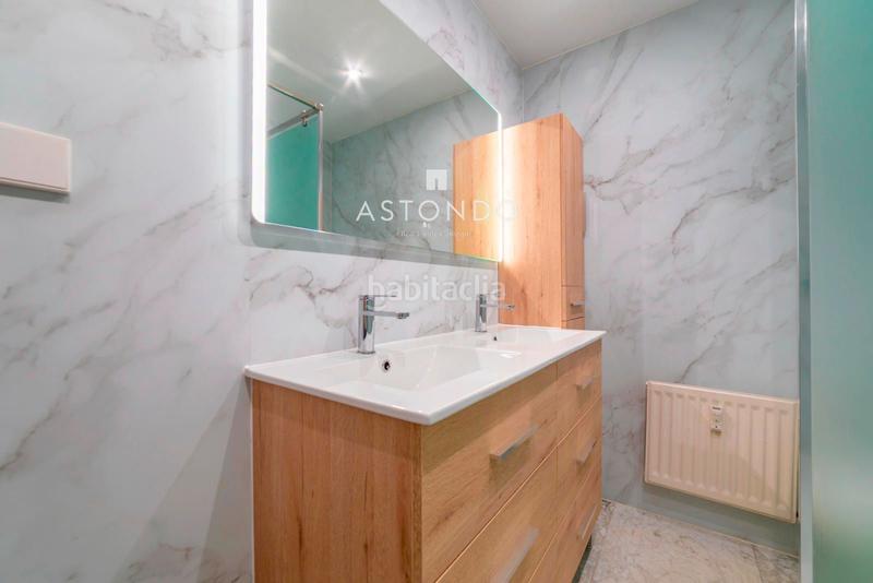 Foto ecf9c9b0-3deb-469f-9705-f156a347adee. Rent flat with heating parking in Apóstol Santiago Madrid