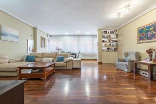 Pis a Atalaya. Estupendo piso en venta en el barrio arturo soria, atalaya de 38