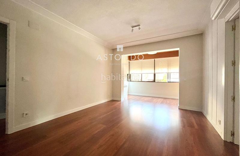 Foto b798db61-8d41-44c5-8665-e55ea57e8b68. Rent flat with heating parking in San Juan Bautista Madrid