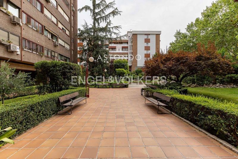 Foto 3da86bc7-dc18-4c4f-bb78-b1fed42cd839. Appartement avec chauffage parking piscine dans Colina Madrid