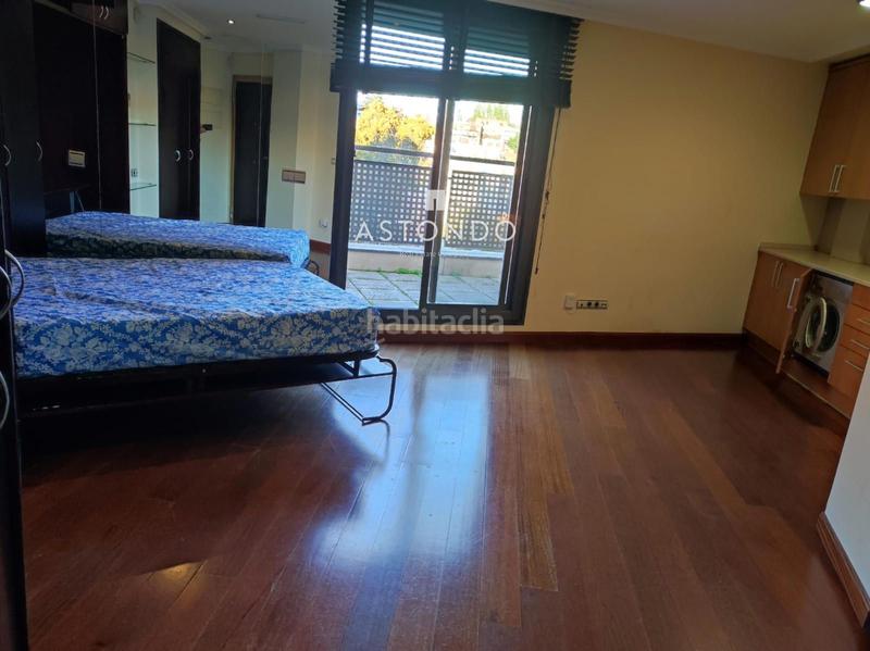 Foto 1748667e-39d5-4066-bd4a-8d1b4f661165. Rent flat with heating parking pool in Colina Madrid