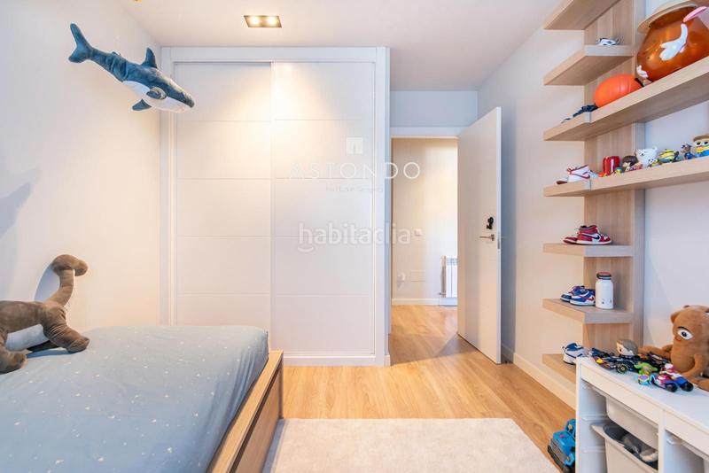 Foto f1bdfc8d-9e37-4090-ad31-781e94bb8490. Reihenhaus mit heizung parking pool in Cobeña