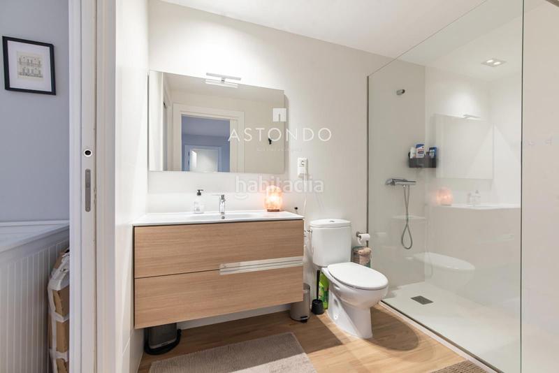 Foto 309cdd65-fde5-45c7-a153-0a196036fc5f. Alquiler casa adosada se alquila adosado moderno con 4 habitaciones y 4 baños. garaje y piscina y zonas comunes en Cobeña