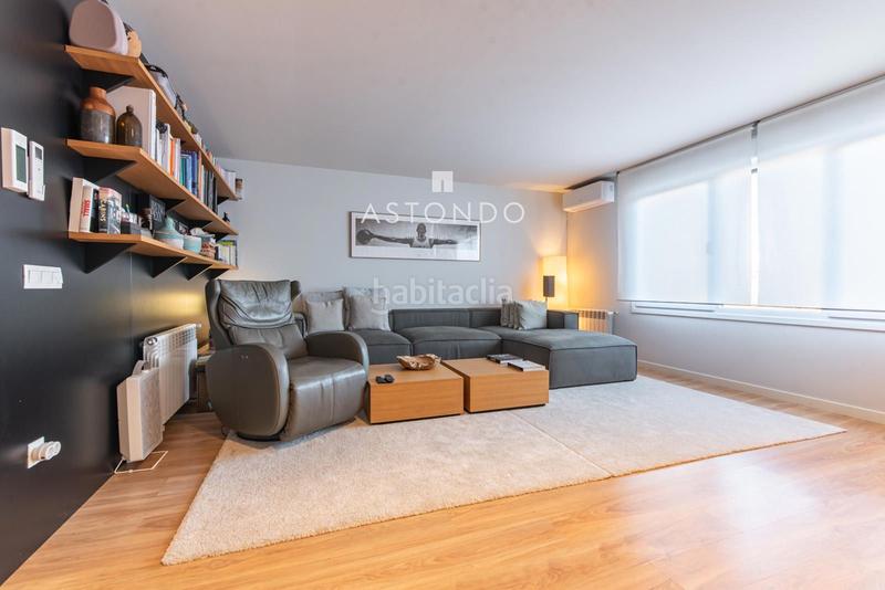 Foto e20117d1-06cb-4bdc-a8df-ddbf6bc816b7. Alquiler casa adosada se alquila adosado moderno con 4 habitaciones y 4 baños. garaje y piscina y zonas comunes en Cobeña