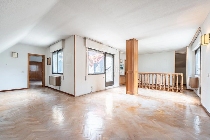 Foto 05082320-84ac-438c-921d-dbfb54acdf3d. Pis amb calefacció aparcament piscina a Colina Madrid