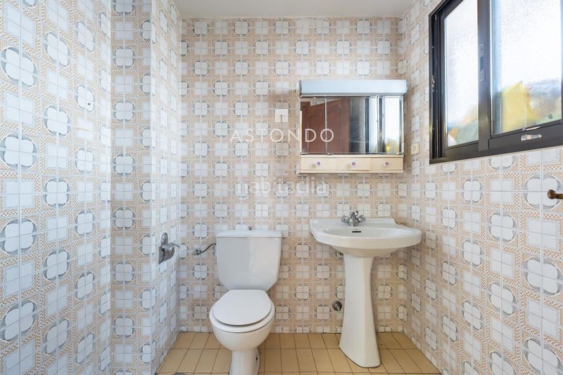 Foto 28ba6cb6-944e-4eaf-a696-c27c6d7ba8b5. Pis amb calefacció aparcament piscina a Colina Madrid