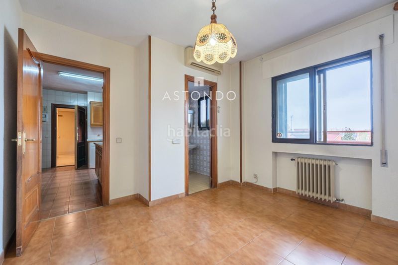 Foto 80039b93-8c7c-455b-8182-be03c9eb3f4f. Pis amb calefacció aparcament piscina a Colina Madrid