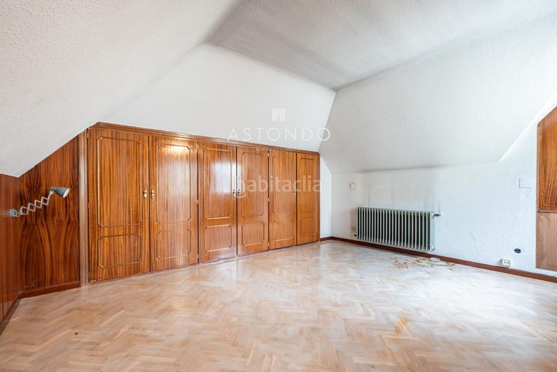 Foto 84d9cc78-17f5-4e89-8558-adfde62f9dd7. Pis amb calefacció aparcament piscina a Colina Madrid