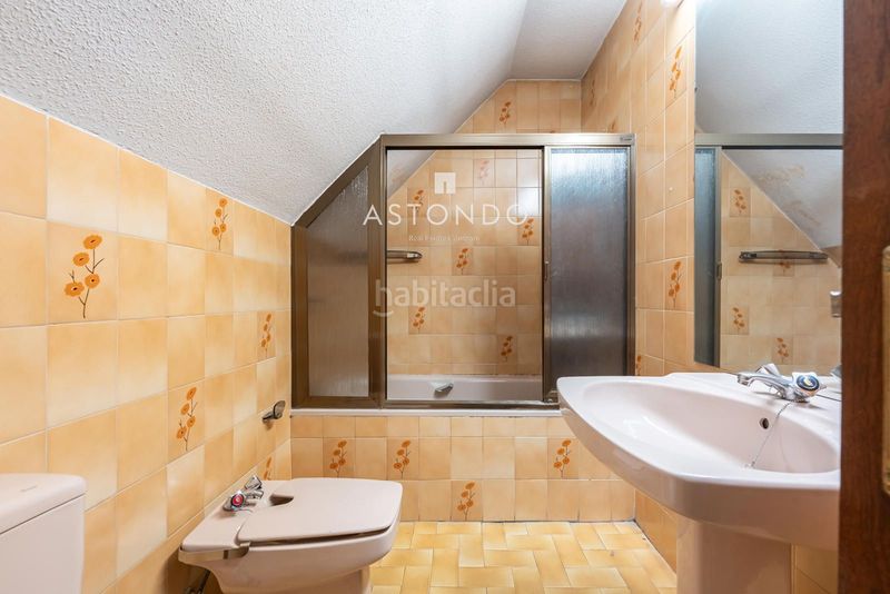 Foto e752687c-f928-44ae-accc-4bbdc2f2ebaf. Pis amb calefacció aparcament piscina a Colina Madrid