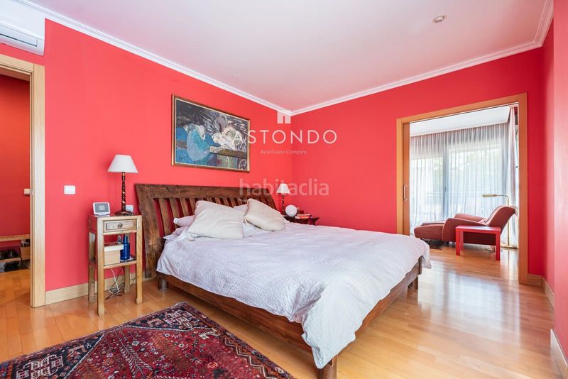 Foto 24ff62ae-1de3-4ad0-86f4-70cf15a2194a. Casa adossada amb calefacció aparcament piscina a Madrid