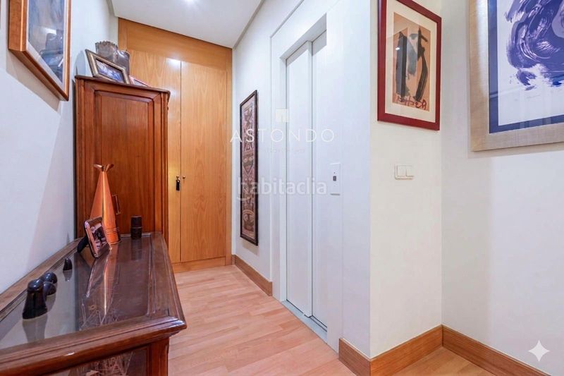 Foto 57980332-91df-4802-8611-855c9097cde6. Casa adossada amb calefacció aparcament piscina a Madrid