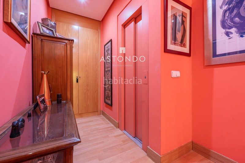 Foto fba95edb-f65c-41ef-8995-2ac03fd01d6b. Casa adossada amb calefacció aparcament piscina a Madrid