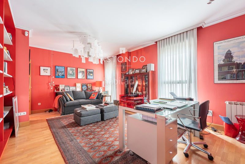 Foto 84266a7d-0d3e-4f77-a382-f7741b924328. Casa adossada amb calefacció aparcament piscina a Madrid