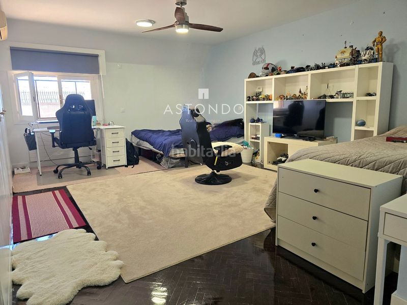 Foto 0223ddce-2145-4e0d-a520-694405492268. Flat with heating parking pool in San Juan Bautista Madrid