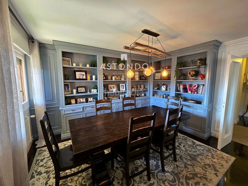 Foto 117005e4-c0ba-4d83-8142-cfca02c3b50c. Flat with heating parking pool in San Juan Bautista Madrid