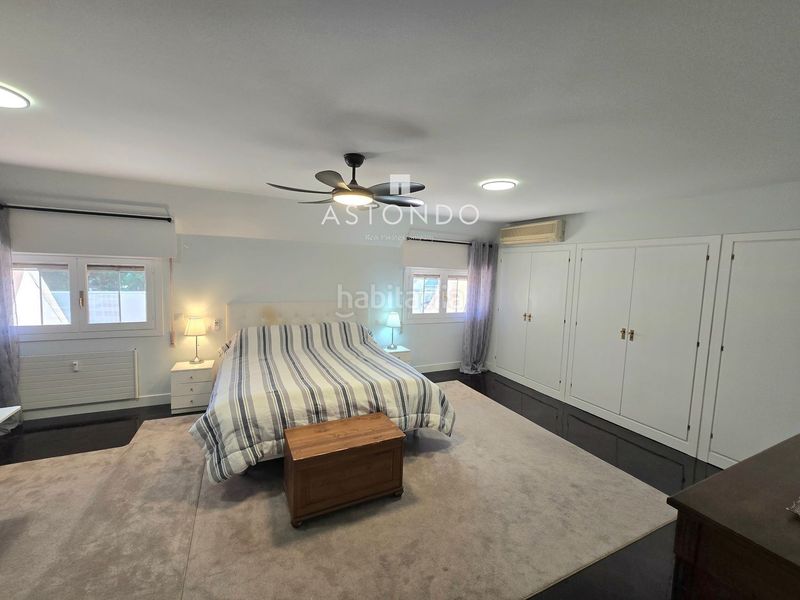 Foto 407c669e-f70d-4088-9782-caf0c2754e11. Flat with heating parking pool in San Juan Bautista Madrid