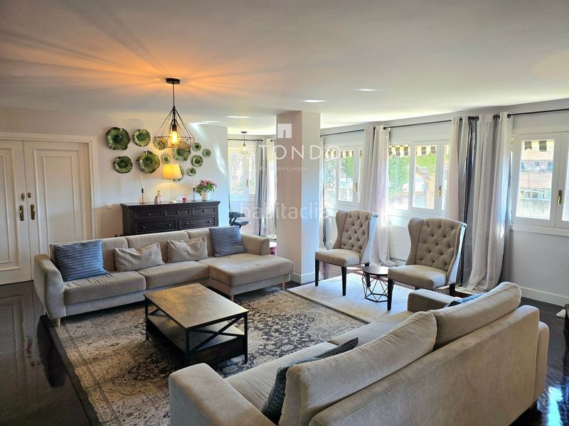 Foto 56fd3826-bdab-49d9-b8df-dc3b1292f92b. Flat with heating parking pool in San Juan Bautista Madrid